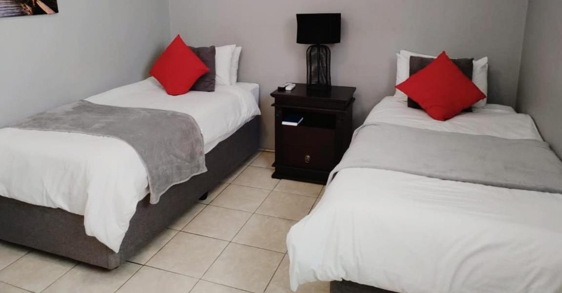 Lagoon Breeze Guest House Knysna Extérieur photo
